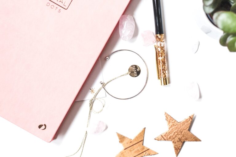 Top 5 Manifestation Journals for Boosting Your Law of Attraction Practice