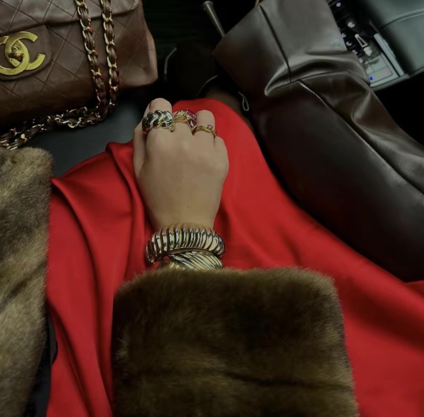 CLEAN GIRL IS OUT - HOW TO GET THE MOB WIFE AESTHETIC