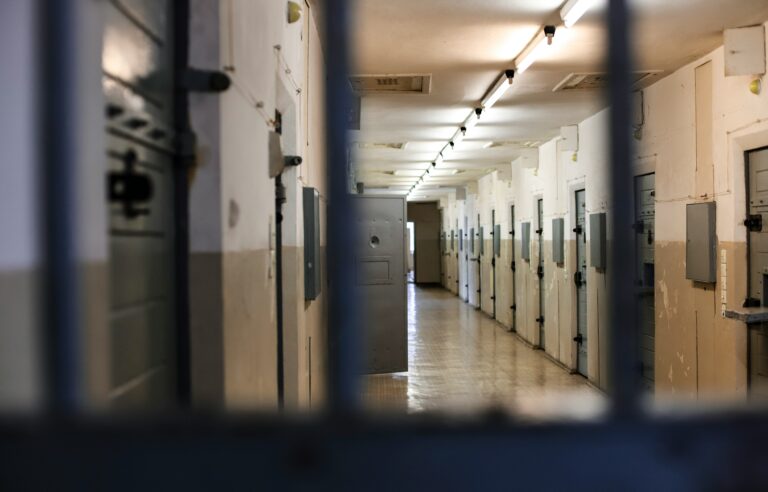 Farage Pledges to Send Criminals Like Ian Huntley to Face Justice in El Salvador’s Notorious Prisons.