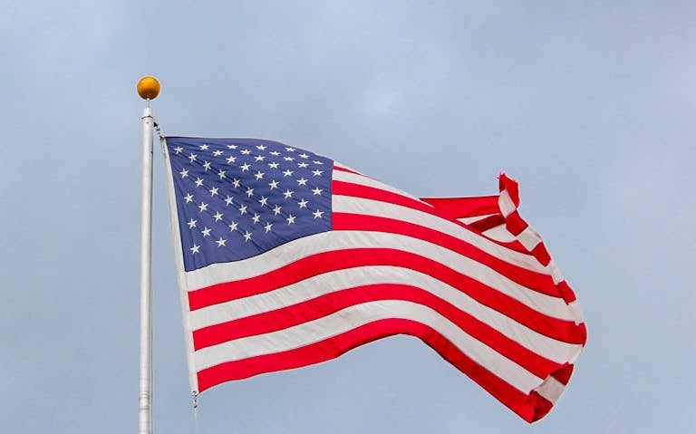 12 Reasons Why Americans Are Packing Up and Leaving the U.S.A.