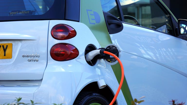 EV Sales Threatened as UK’s Pay-Per-Mile Tax Risks Market Collapse