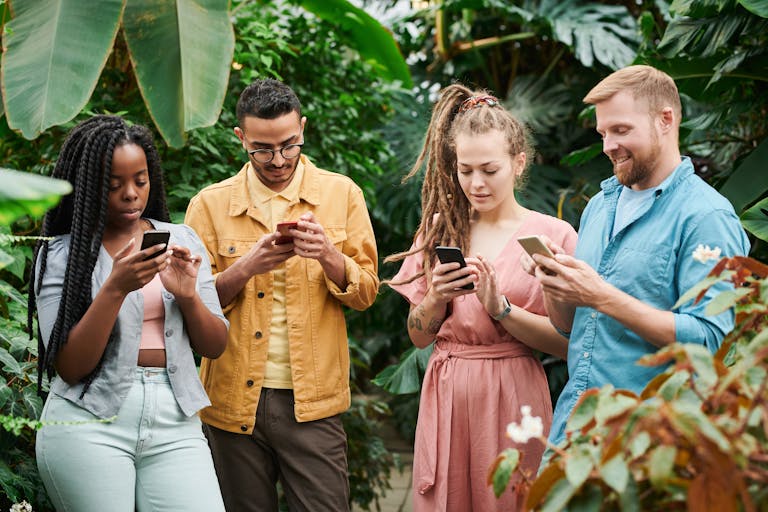 How Technology Changed Friendship — And Why We’re All Feeling It