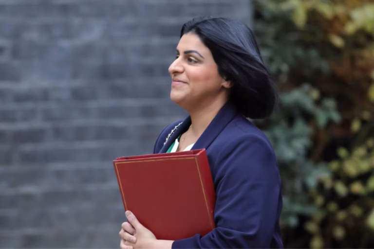 Migrants Face 20-Year Wait for Benefits and Settlement in Latest Crackdown