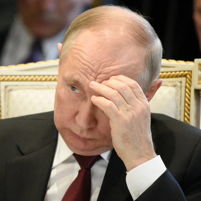 Putin’s War Under Strain as Reports Point to Frontline Breakdown