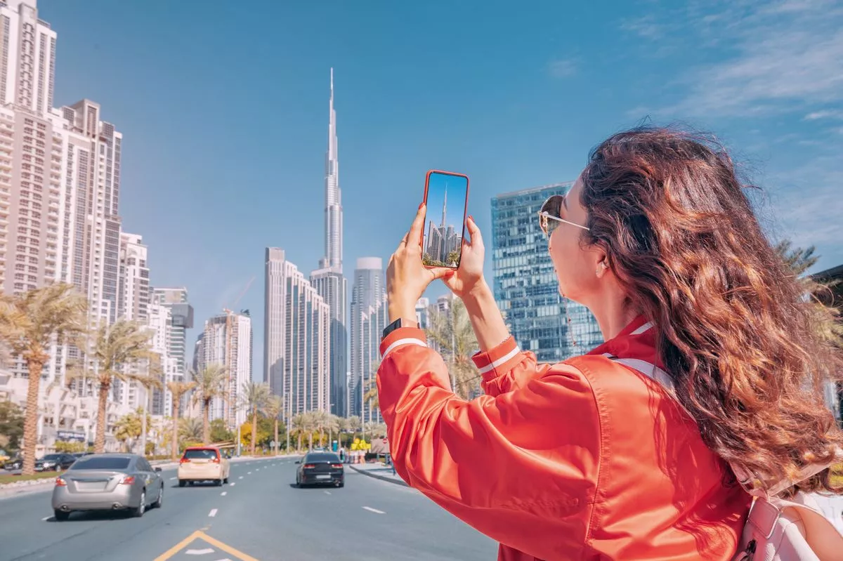 7 Everyday Things That Are Illegal in Dubai but Normal in the UK ...
